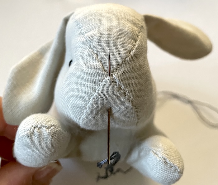 鼻と口の刺繍の仕方｜うさぎのぬいぐるみの作り方