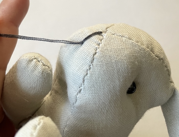 鼻と口の刺繍の仕方｜うさぎのぬいぐるみの作り方