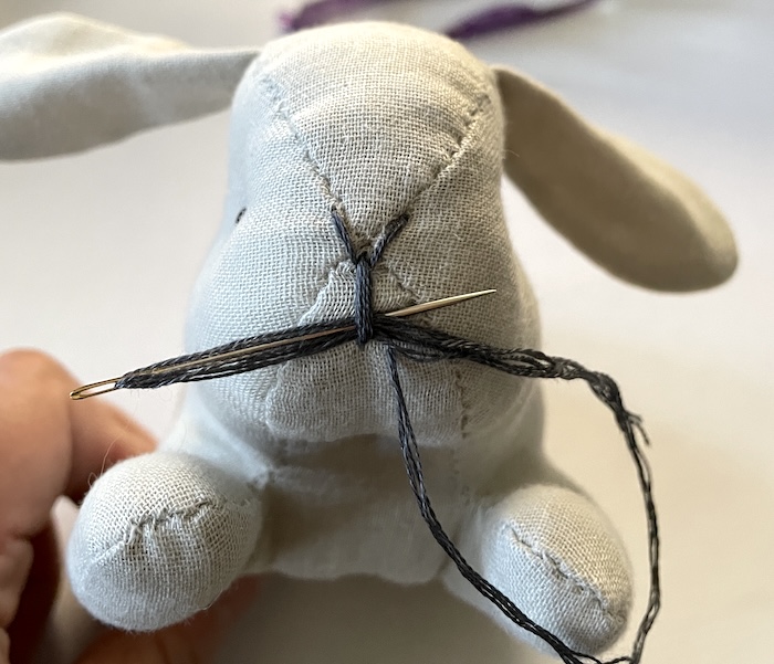 鼻と口の刺繍の仕方｜うさぎのぬいぐるみの作り方