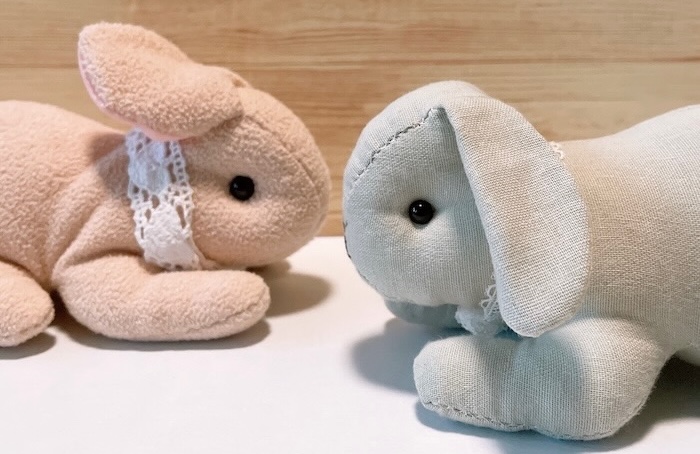 うさぎのぬいぐるみ　立て耳と垂れ耳