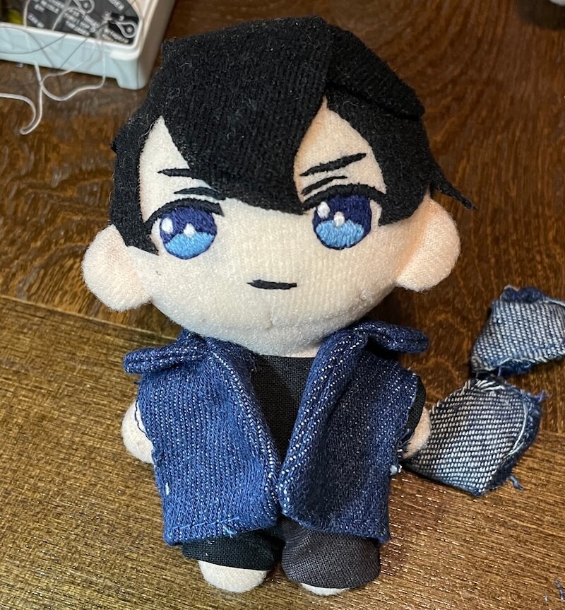 セリア　ぬいぐるみコスチューム服　デニムジャケット　袖を外してみた