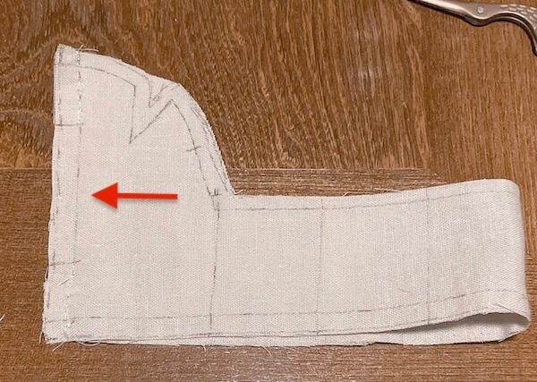 ミニチュア 背もたれ付きビーズ風クッション 布を縫う