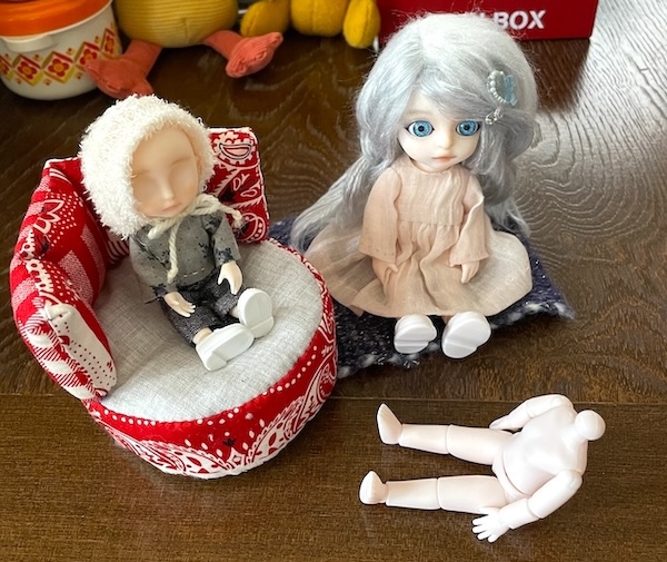 ダイソーのドールボディとセリアのドールボディたち