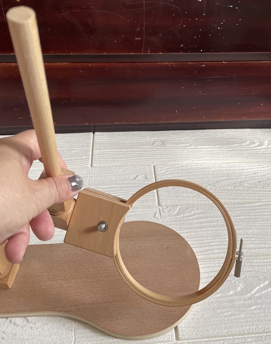 シンプルな木製刺繍スタンド　