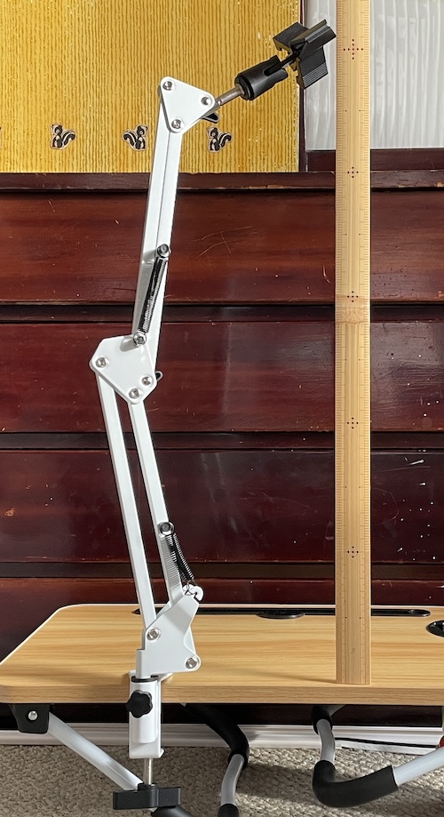 アーム式刺繍スタンド　伸ばしたところ