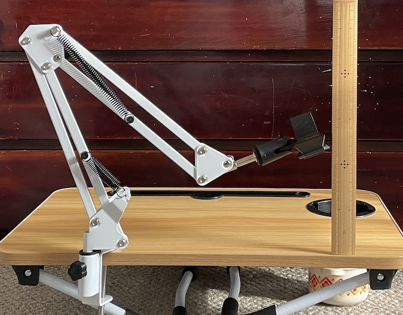 アーム式刺繍スタンド　低くしたところ