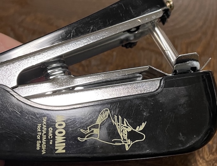 MonoMaster 2026年3月号増刊付録 スナフキンのハンディミシン 本体の傷