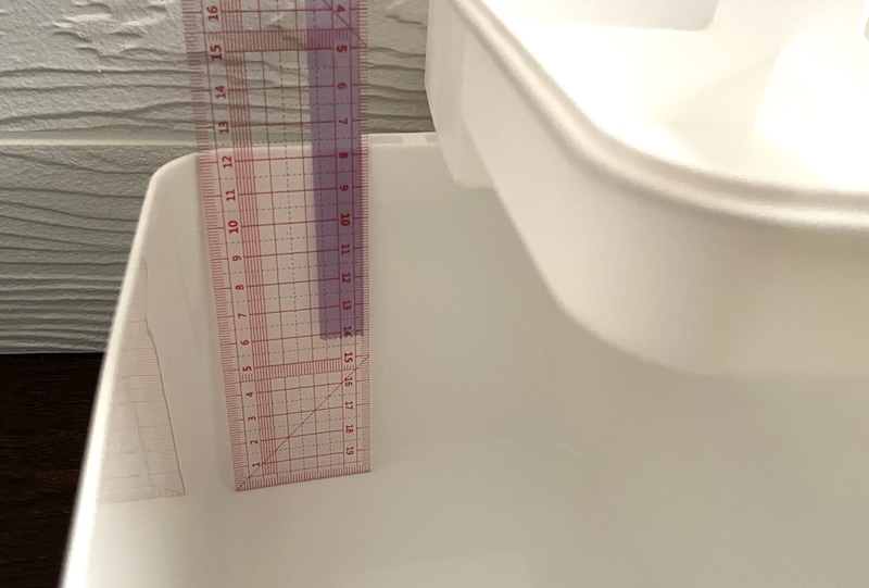 スタプロで見つけた白い収納箱　深さ