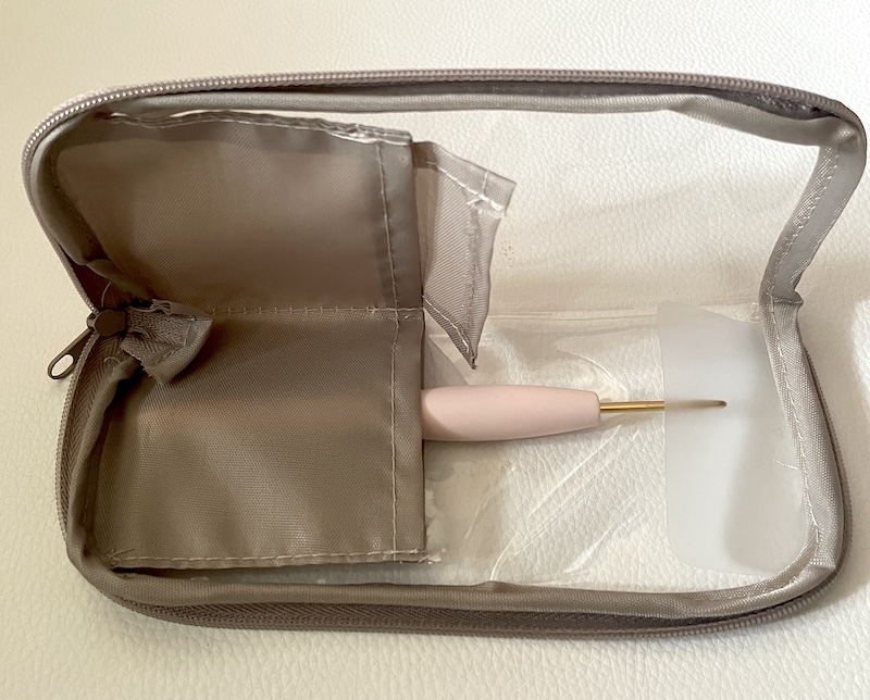 100均セリアのかぎ針用ポーチ