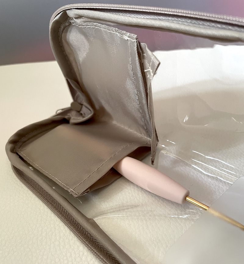100均セリアのかぎ針用ポーチ