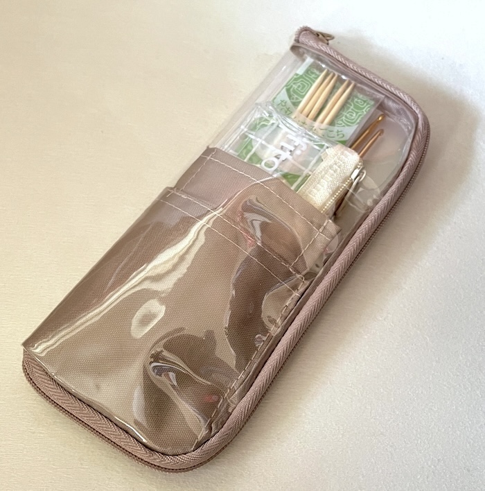 100均セリアのかぎ針用ポーチ