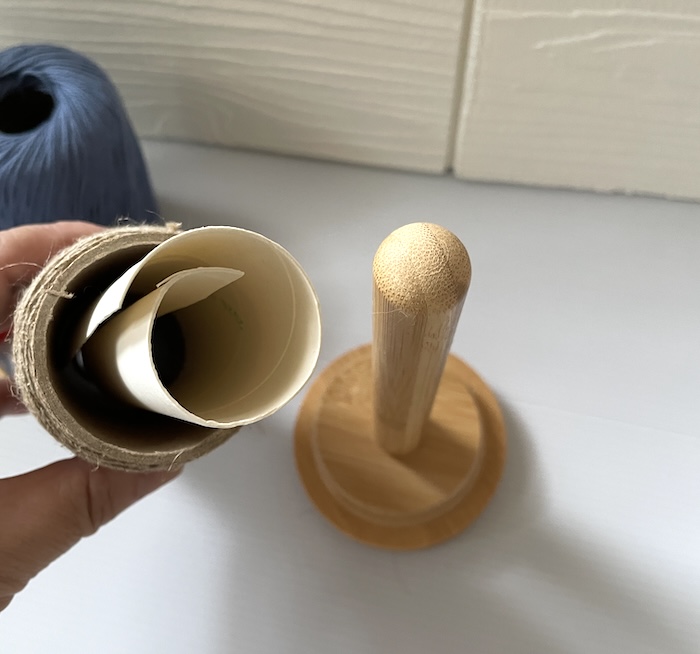 ヤーンホルダーとコーン巻